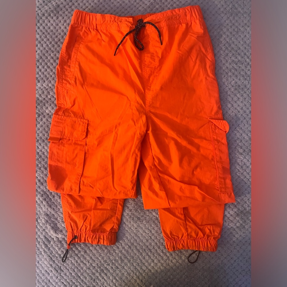 Orange pants, really cool for halloween partys. Brand "LCKR"